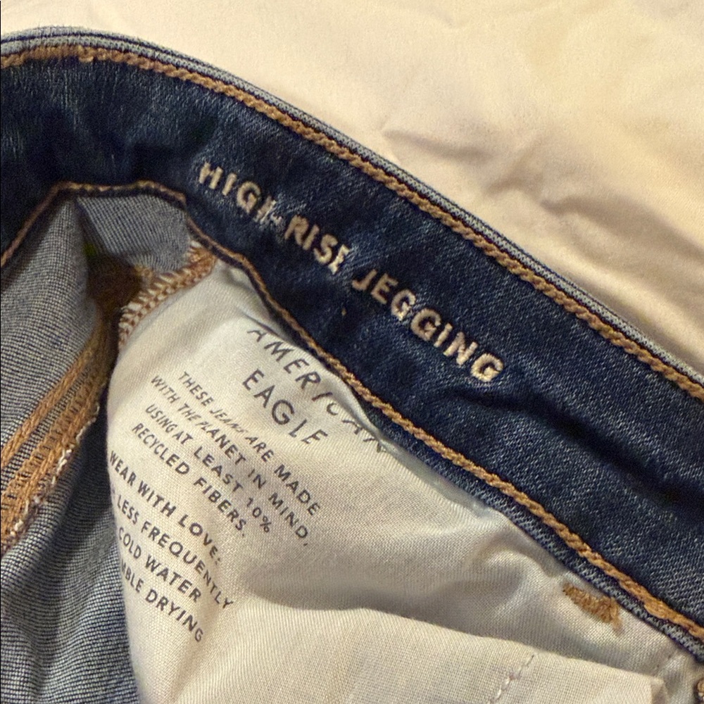 American Eagle Outfitters Dark Wash Skinny Jeans - Picture 3 of 4